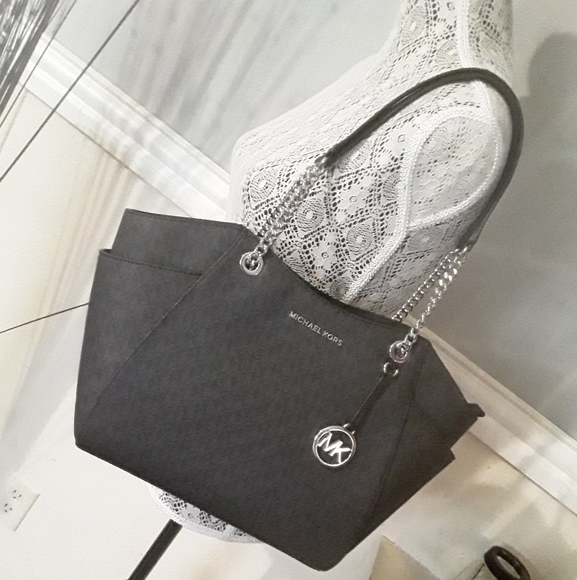Mk PURSE - Picture 1 of 2